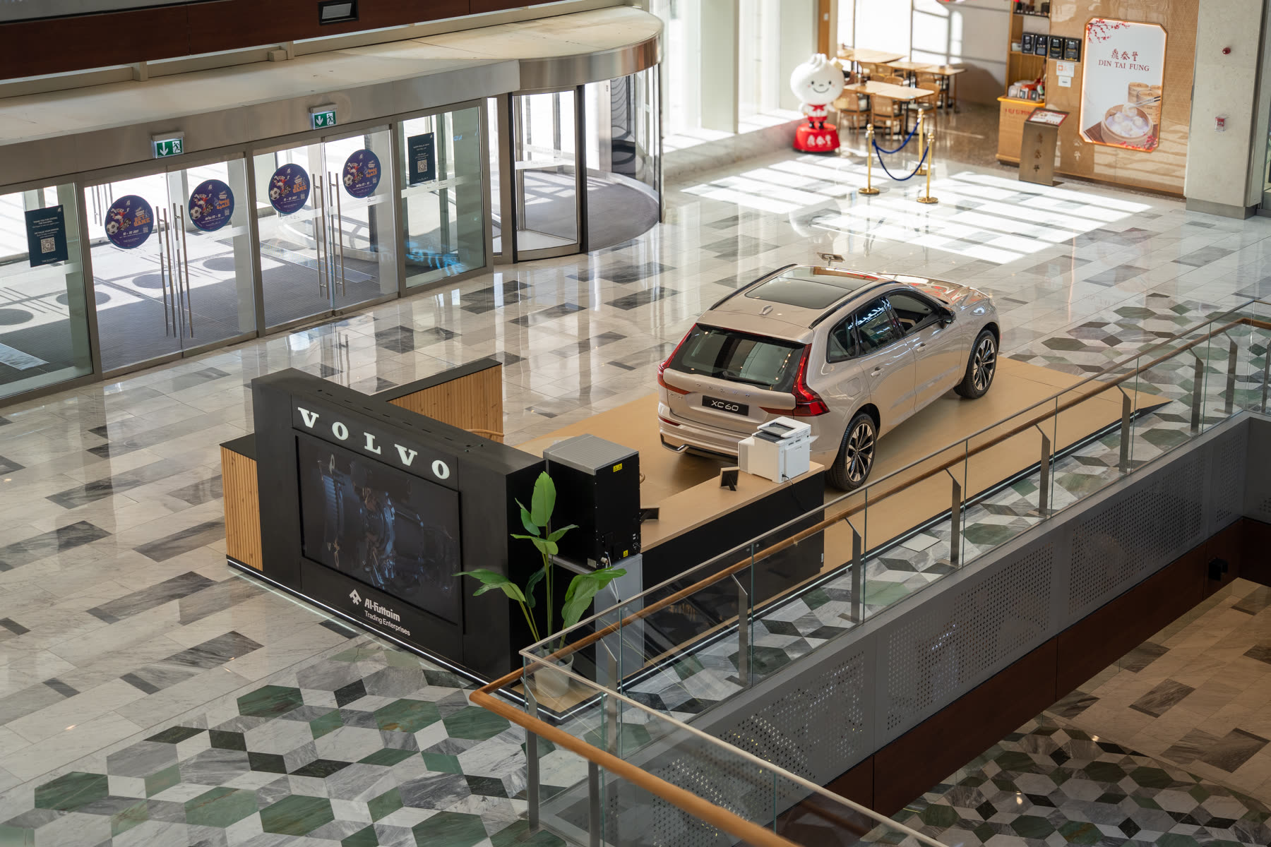 Volvo pop-up at The Galleria