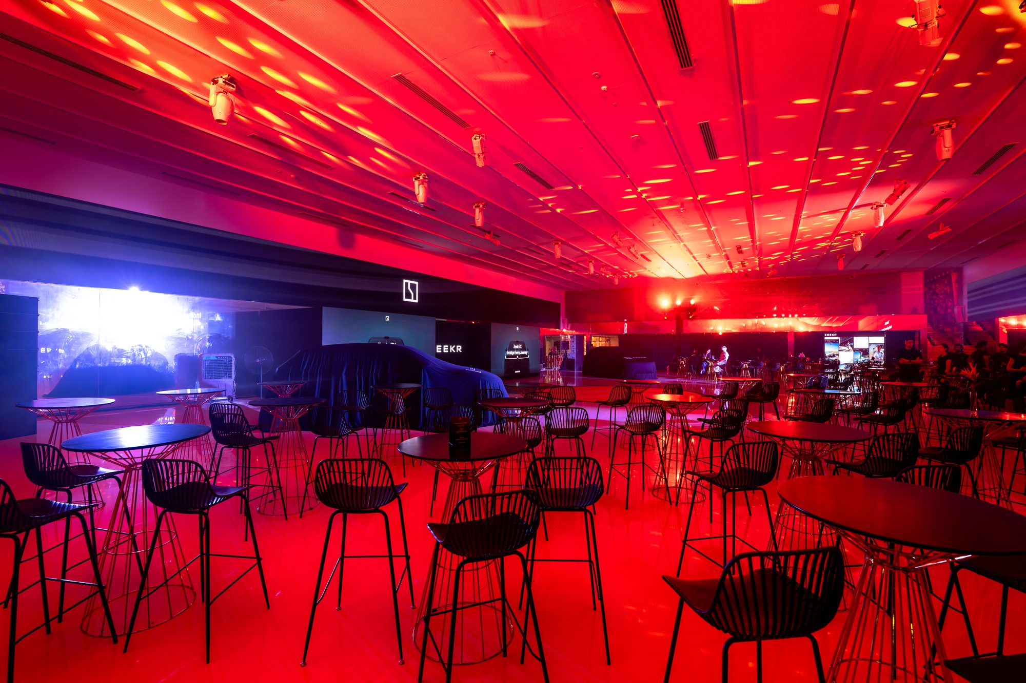 Stage architecture and lighting